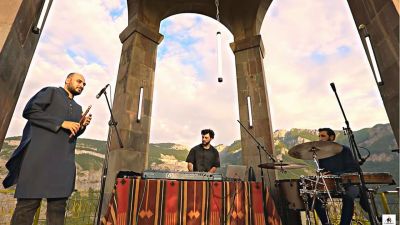 Socko & Teel live at Harsnadzor Syunik, Armenia for Cafe De Anatolia