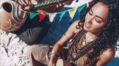 Dj iLya – Happy Summer Mix (Organic and Progressive House from Cafe De Anatolia)